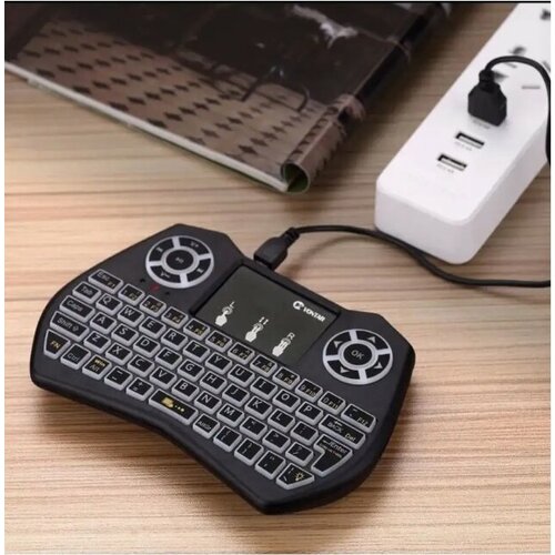 Мини-клавиатура с тачпадом и RGB подсветкой черная 1725₽