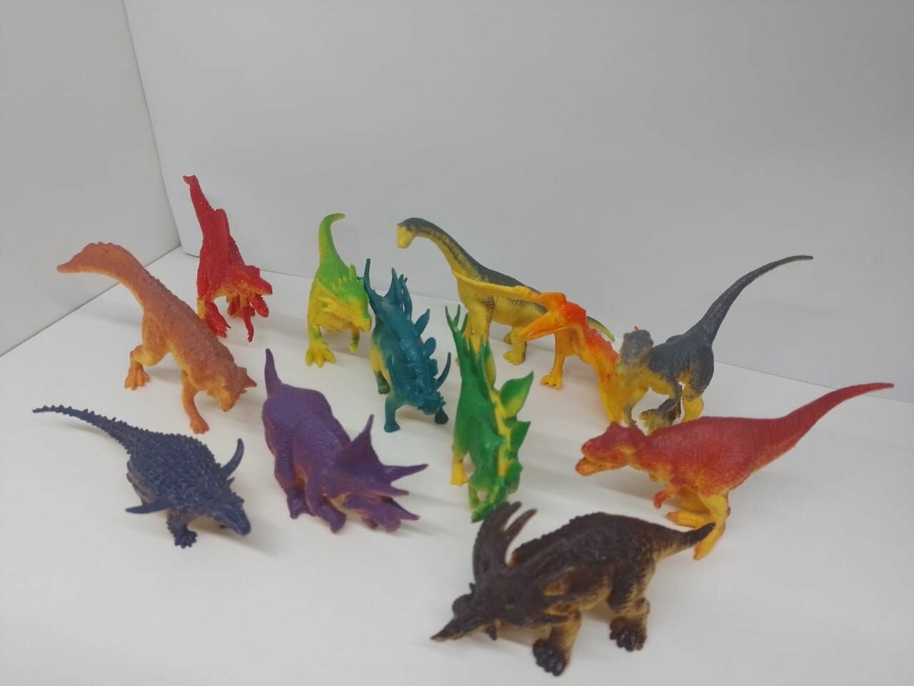 Игровой набор фигурок динозавров, 12 видов