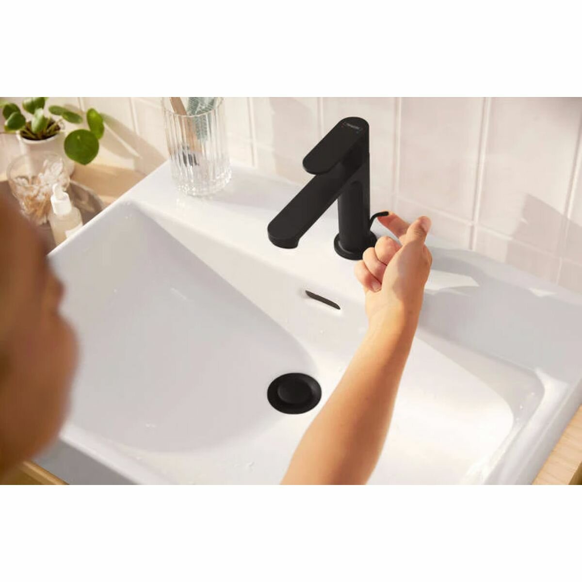 Смеситель для раковины hansgrohe Rebris S 110, со сливным гарнитуром 72517670, матовый черный - фото №19