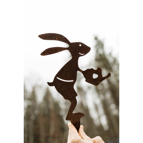 Садовые фигурки для сада и огорода Заяц с лейкой 760₽