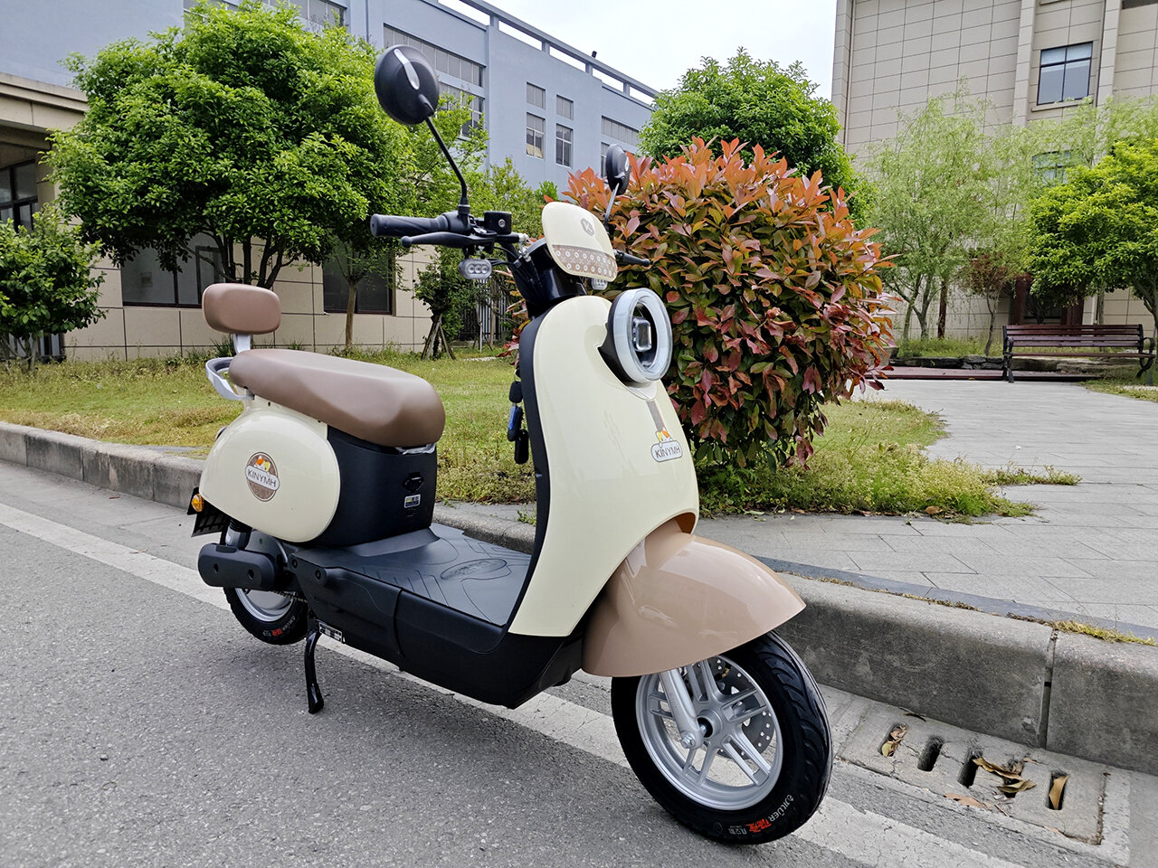 Электро-скутер "CityJunior" от бренда AtlantMotors, модель RL3, мощность 1000 Вт
