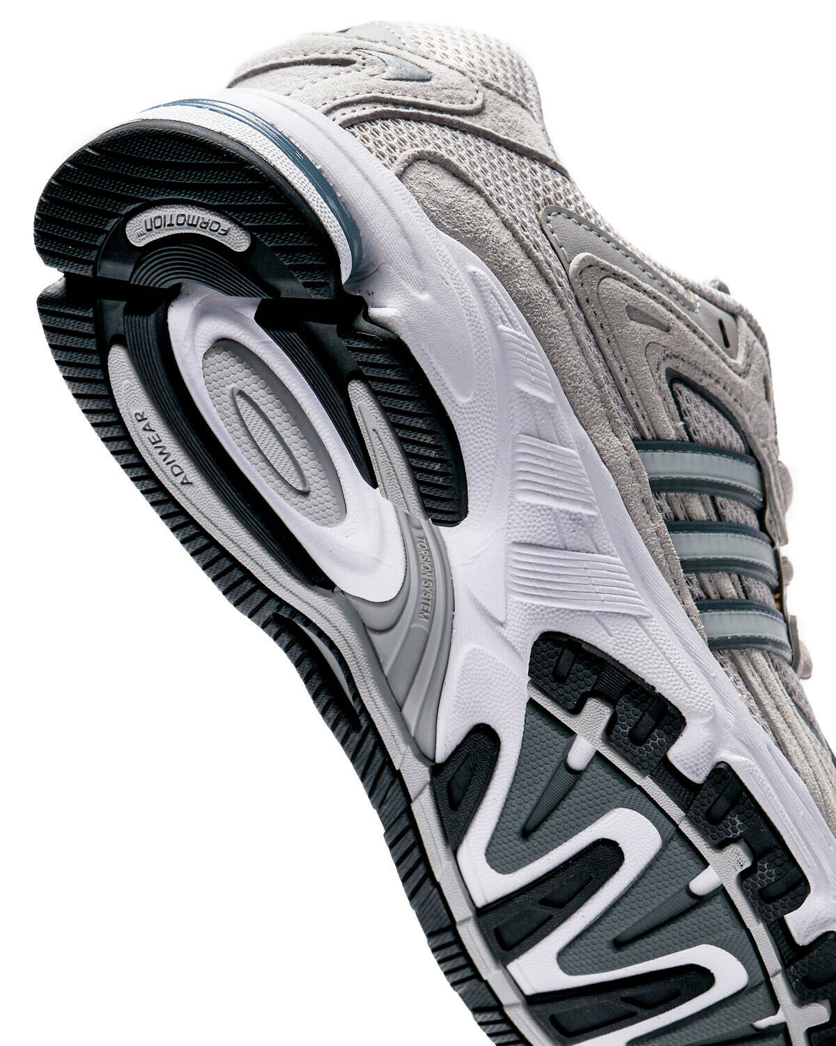 Кроссовки adidas Response CL W, размер 40 EUR /8 US /25 см, серый
