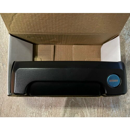 Ручка внешняя правой сдвижной двери VW T4 с замком и ключамианалог 2390₽