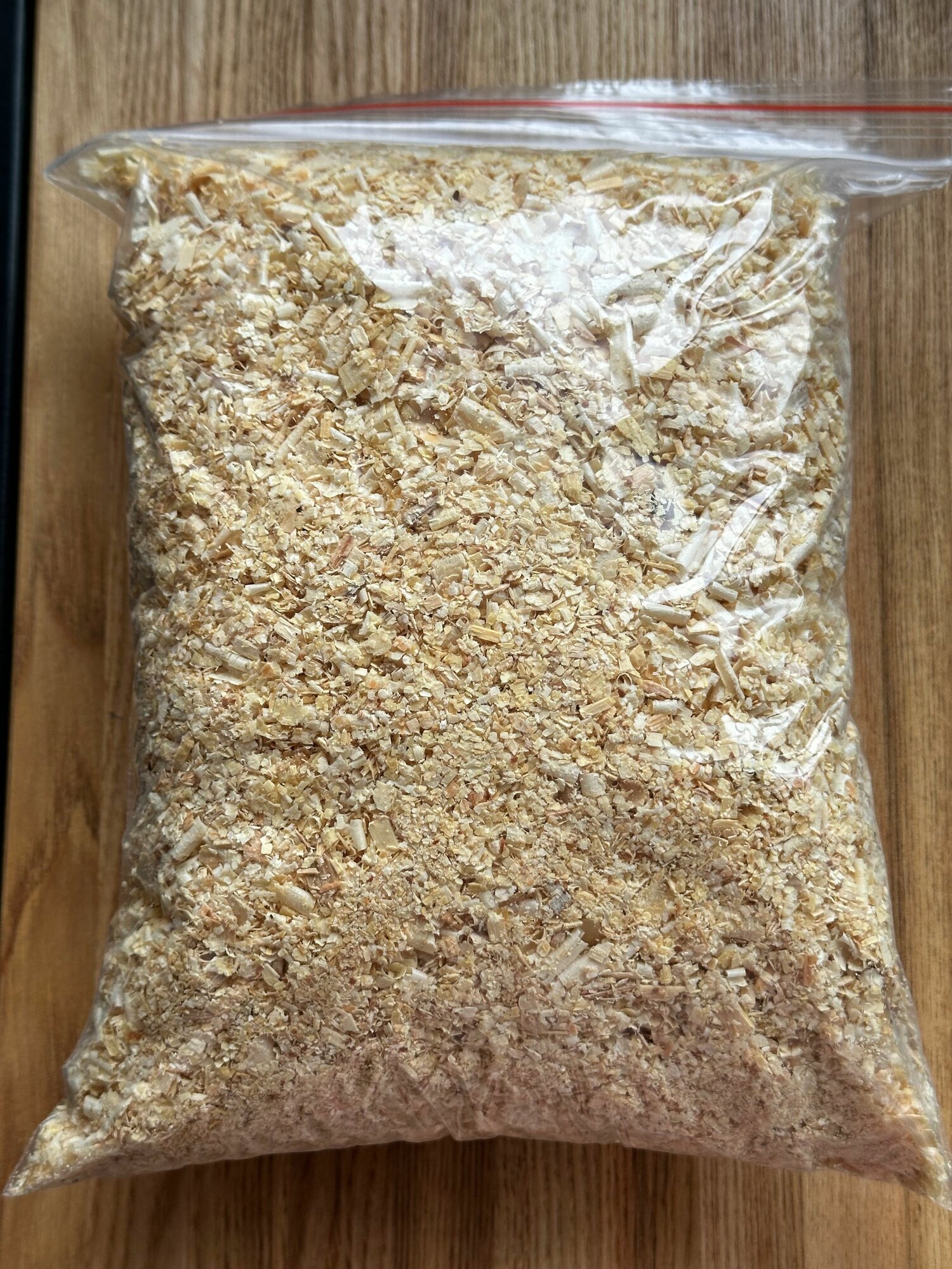 Наполнитель для грызунов древесные опилки из отборной сосны для хорьков и кошек без ароматизатора 300 грамм