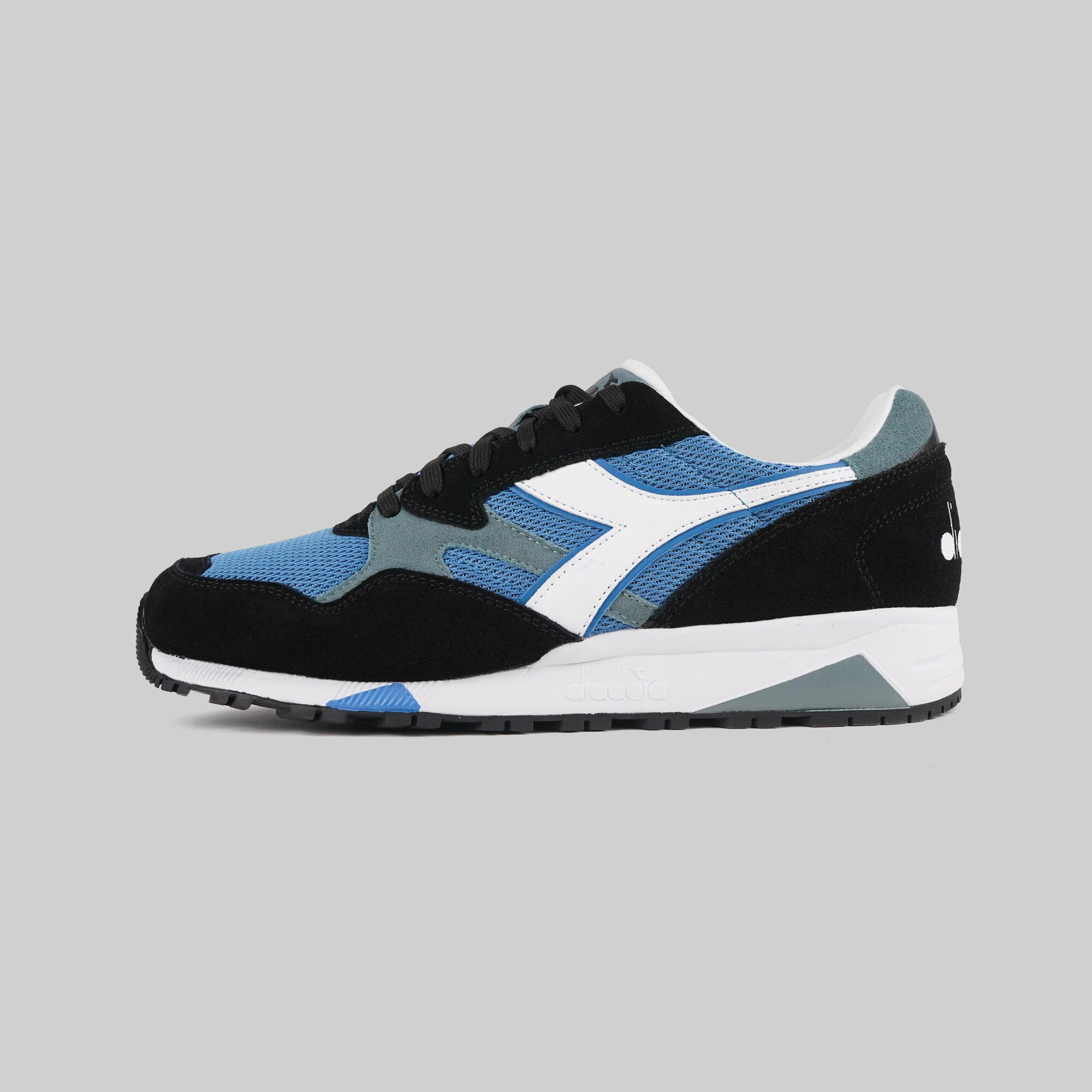 Кроссовки Diadora N.902