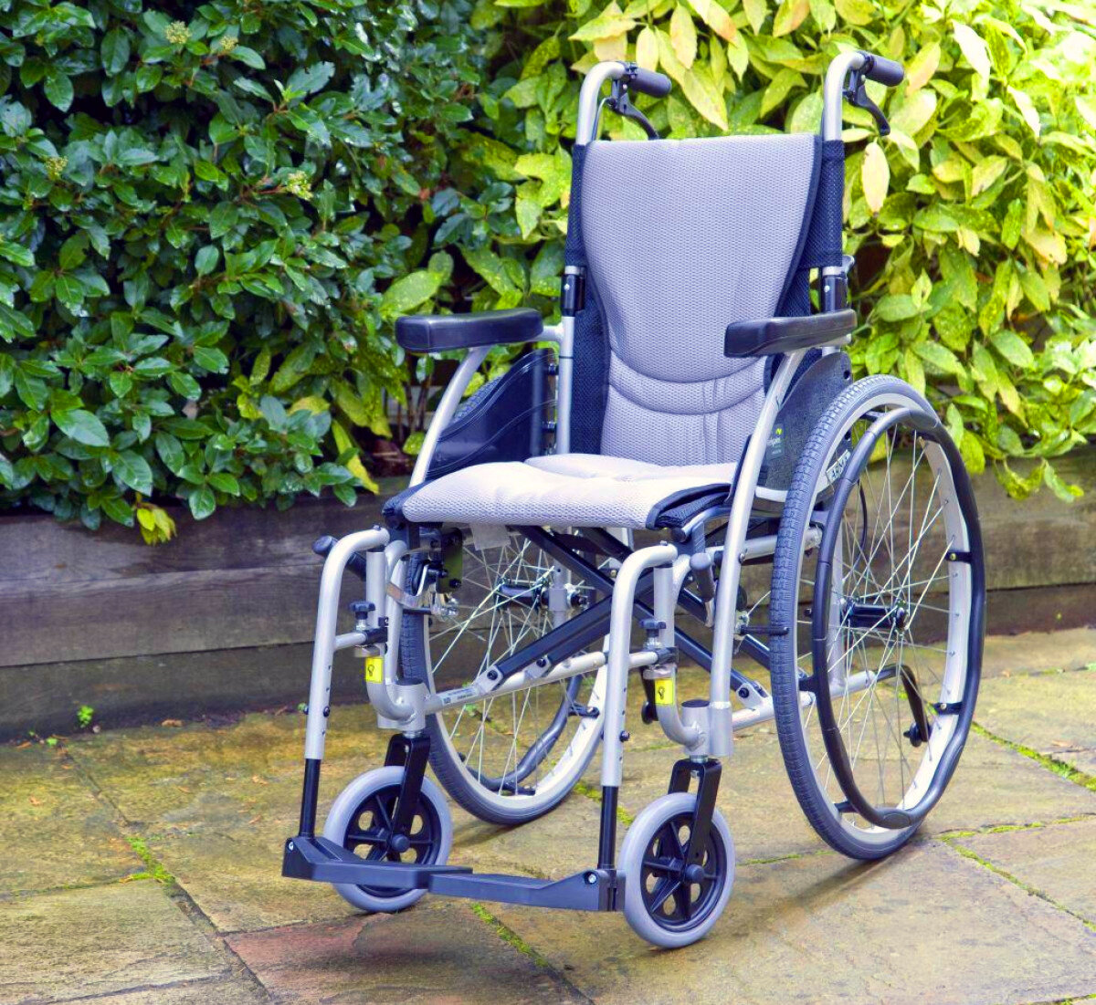 Инвалидная ультралёгкая кресло-коляска Ergo 115 "18