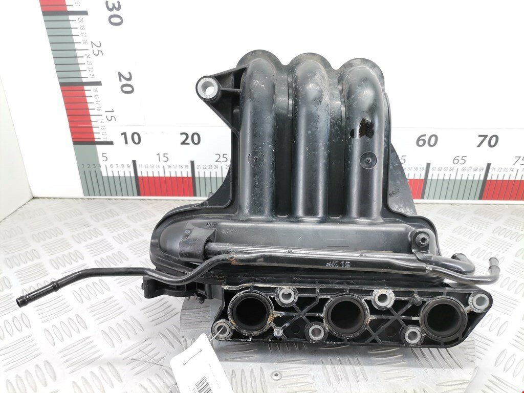 Коллектор впускной Volkswagen Fox 03D129743K арт. 1981584