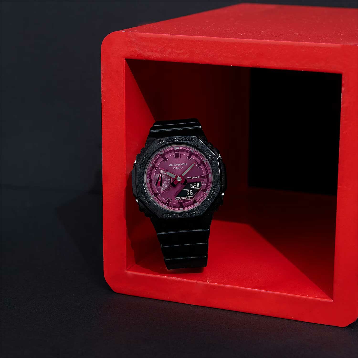 Наручные часы CASIO G-Shock GMA-S2100RB-1A