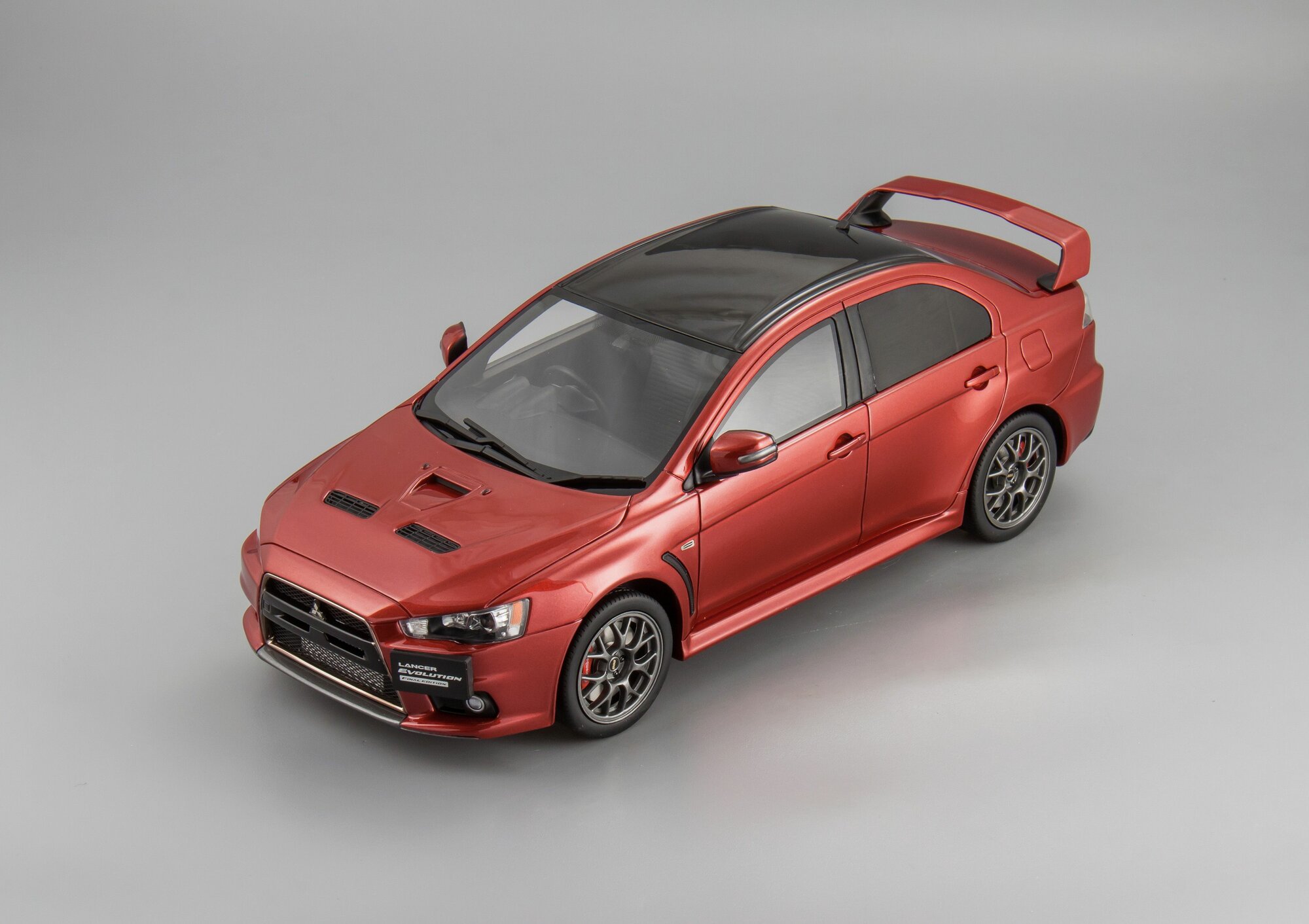1:18 Mitsubishi Lancer Evolution X, Коллекционная масштабная модель от Kyosho