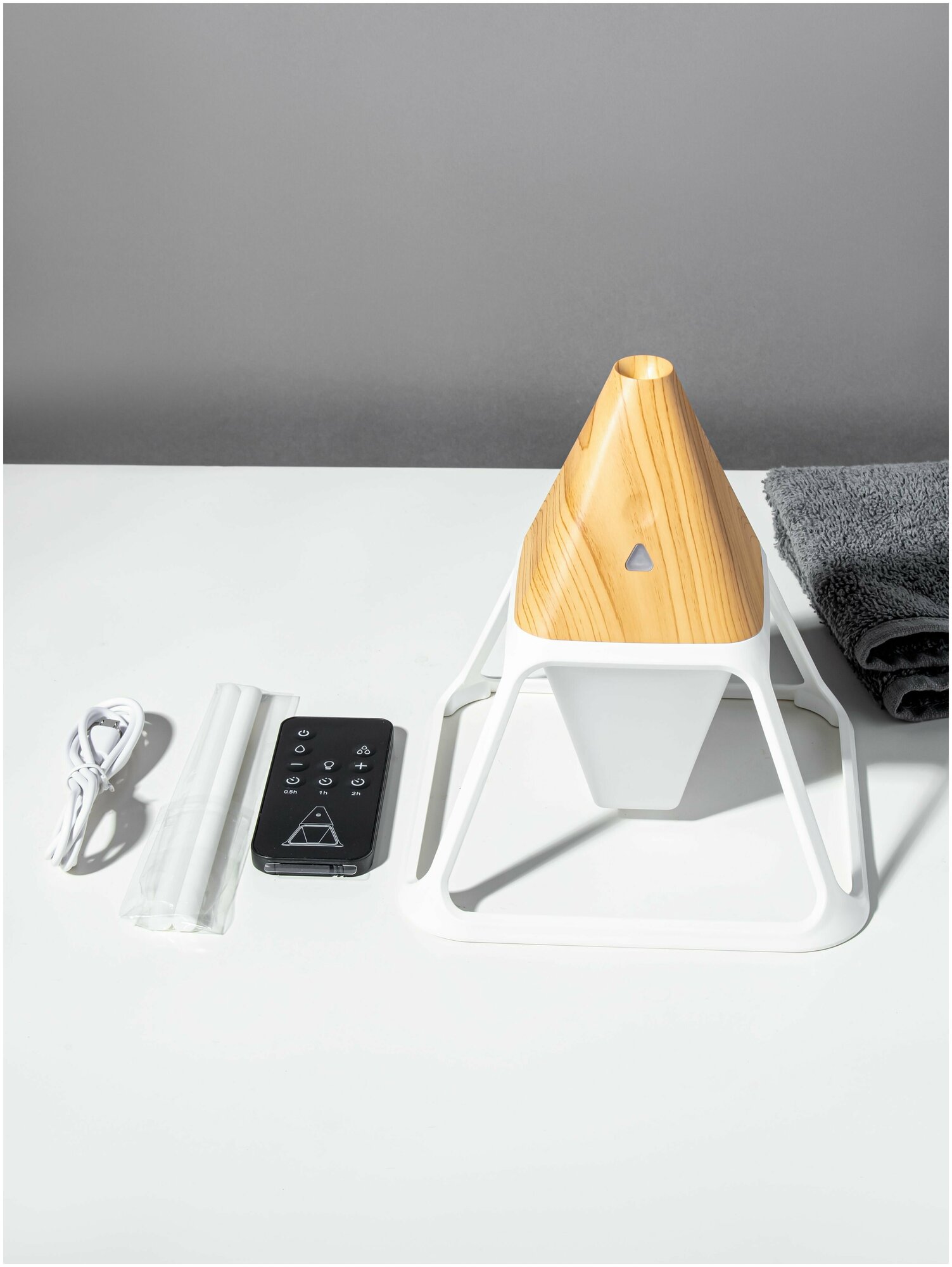 Декоративный настольный ночник-светильник с функцией увлажнения воздуха, прикроватный воздухоочиститель в спальню или детскую комнату - фотография № 8