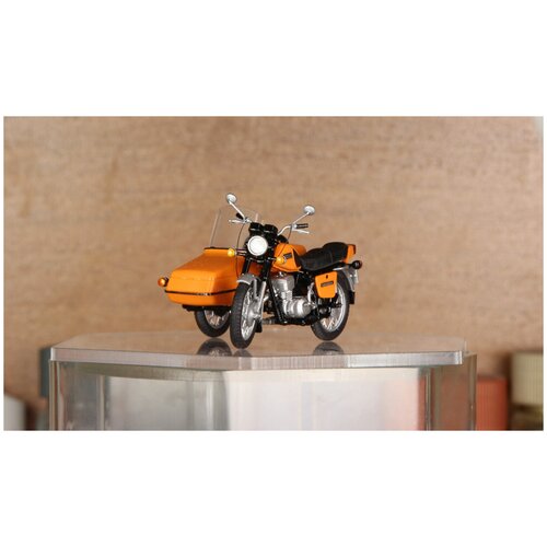 ИЖ Планета-5 с коляской ВМЗ 9.203 (оранжевый) модель в масштабе 1:43