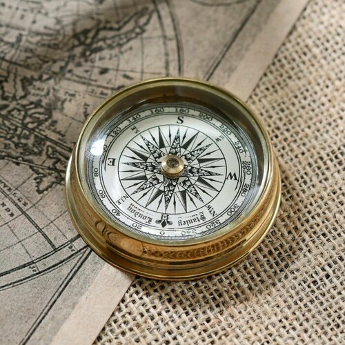 Компас Мираж латунь 6х6х2 см 1740₽