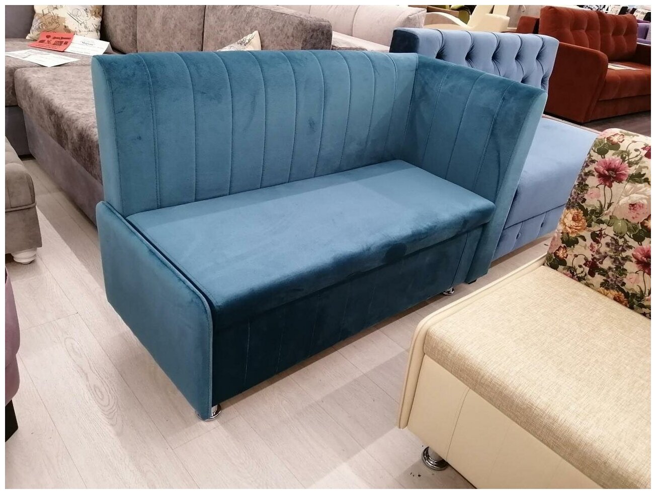 фото Кухонный диван с ящиком прямой К020 велюр морская волна дерево