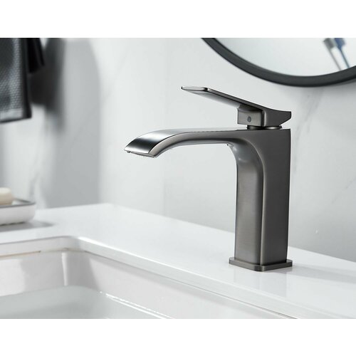 темный, серый