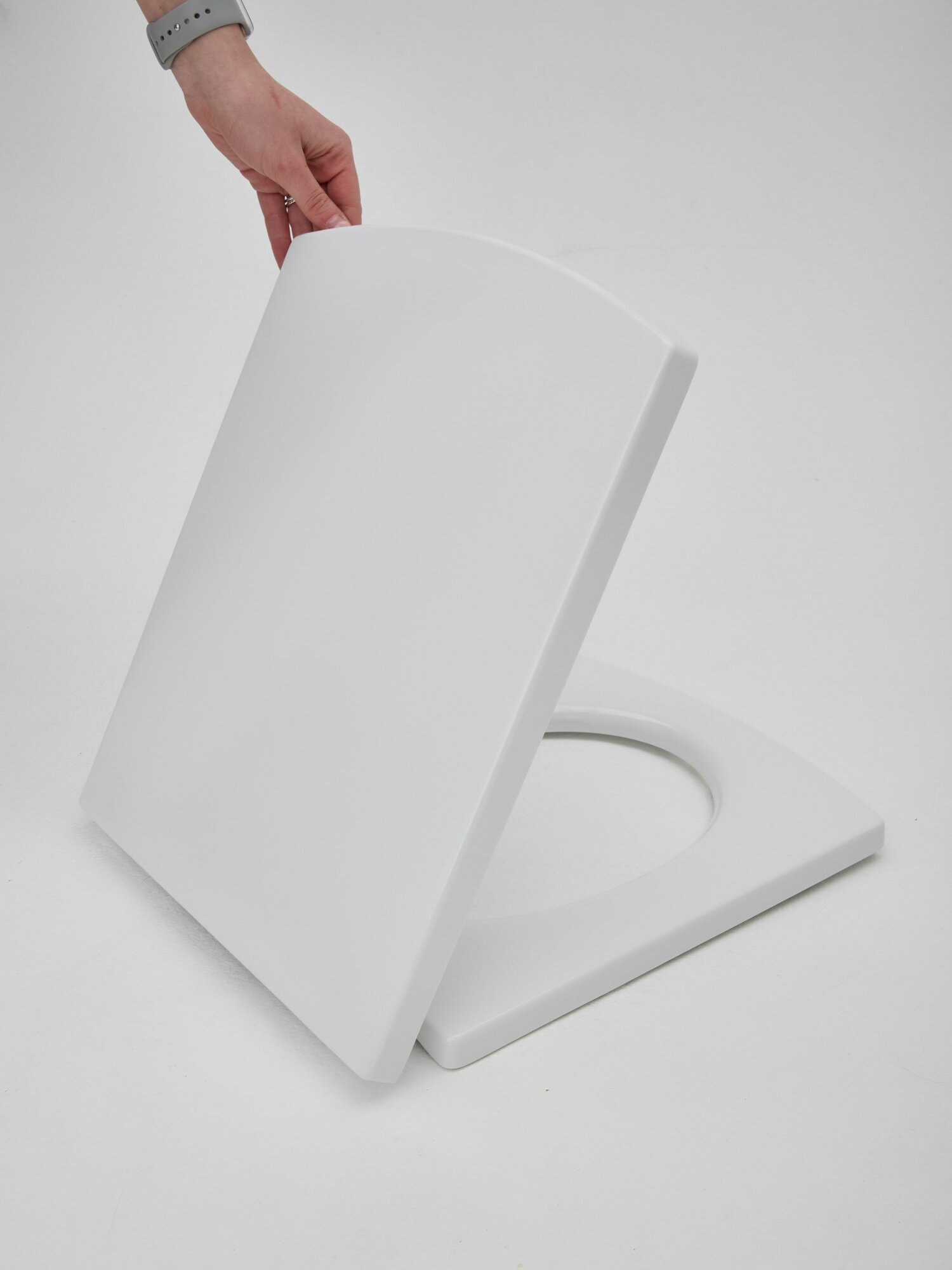 Крышка-сиденье для унитаза Arcus 050 White c микролифтом (белая) 43*35