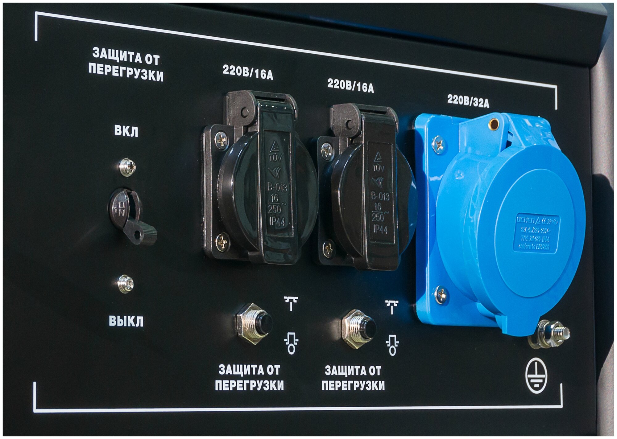 Электростанция бензиновая с электростартером и коннектором автоматики BS 7500 A ES Fubag - фото №16