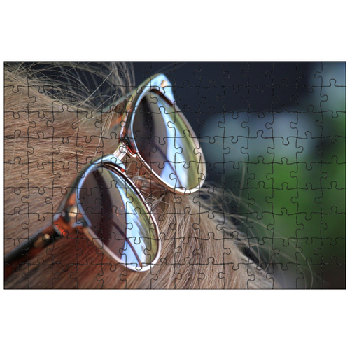 фото Магнитный пазл 27x18см."солнечные очки, волосы, отражение" на холодильник lotsprints