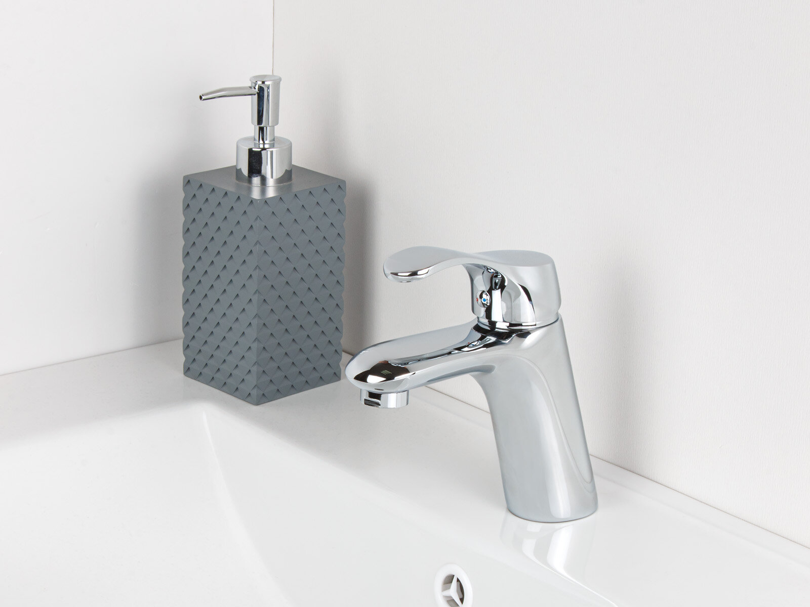 Смеситель для раковины в ванну a-five Iris D35 хром (А5-0221)