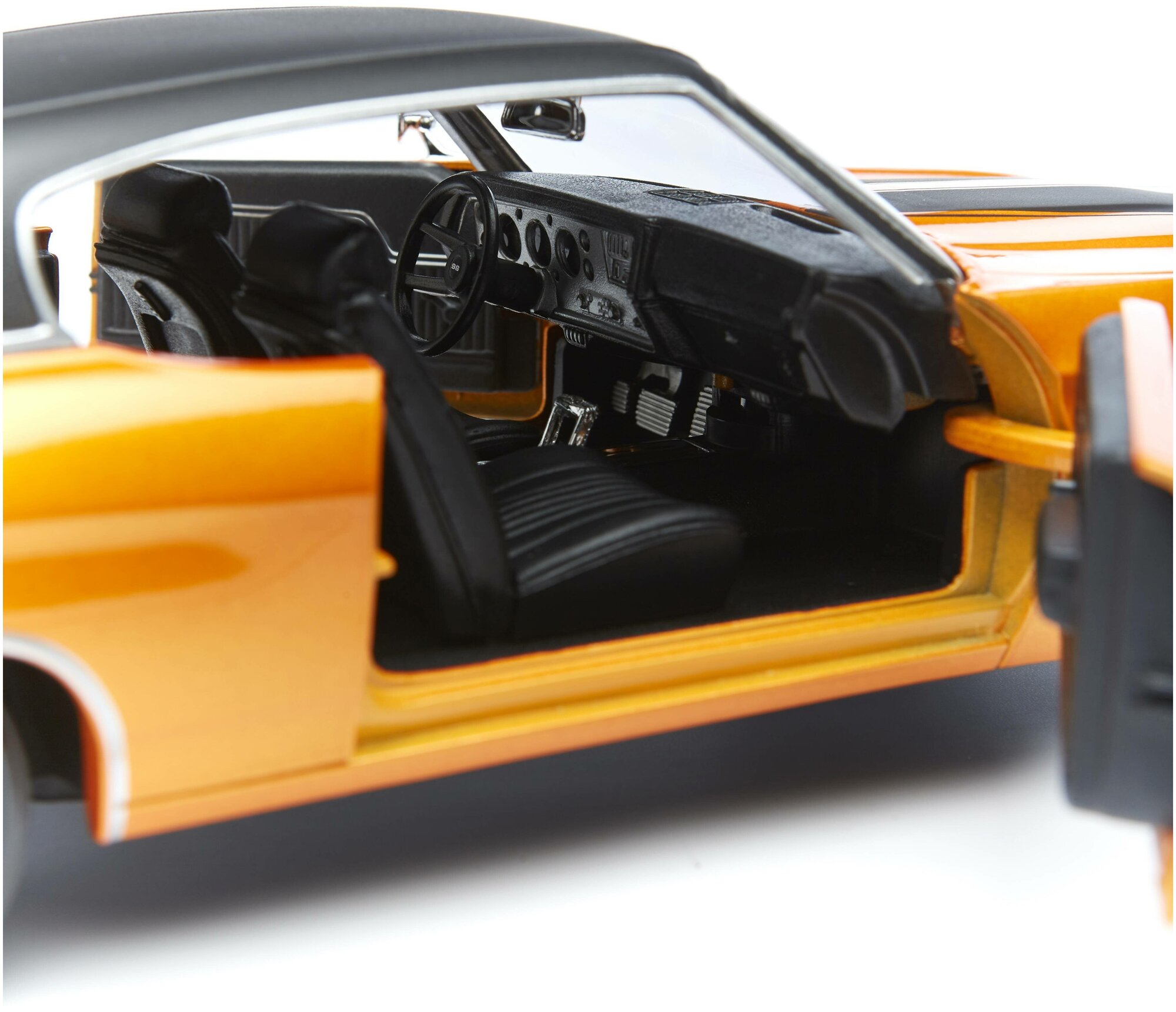 Maisto Машинка Chevrolet Chevelle Sport Coupe 1971, 1:18 оранжевая - фото №5