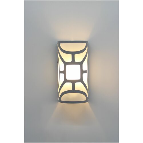 Интерьерный настенный светильник бра 