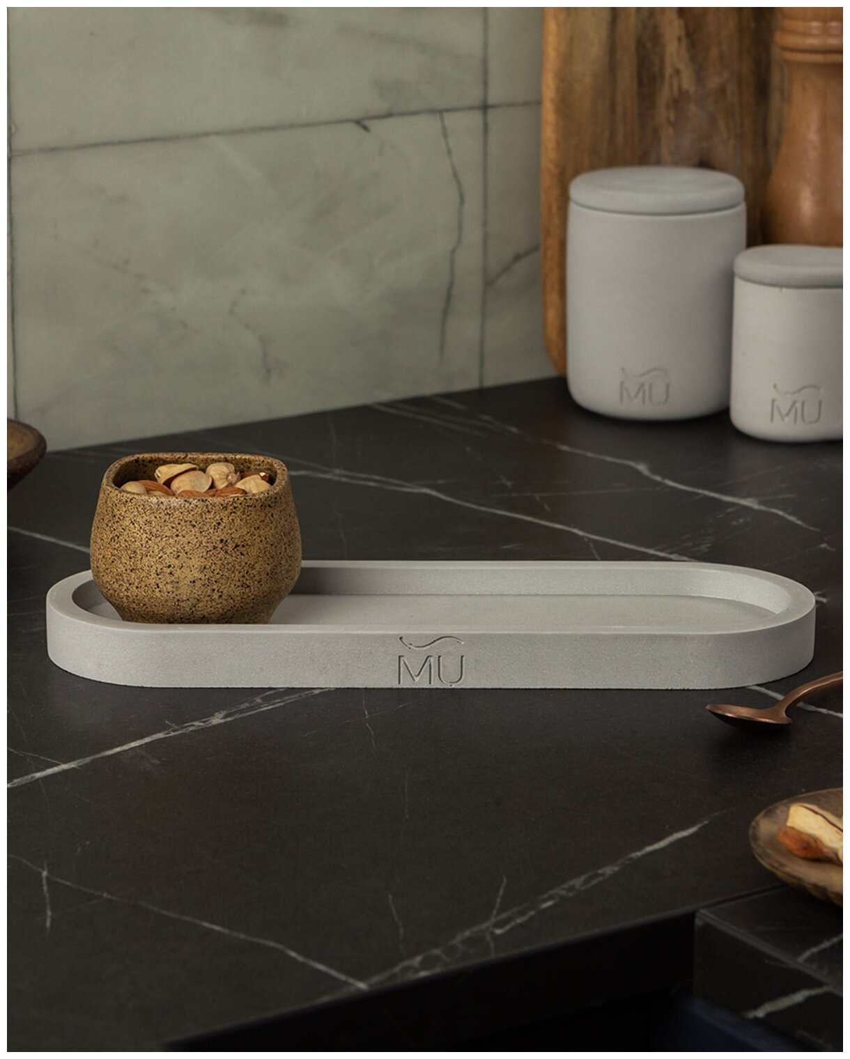 Поднос декоративный кухонный Lora M, 30x10 см, бетон, серый матовый