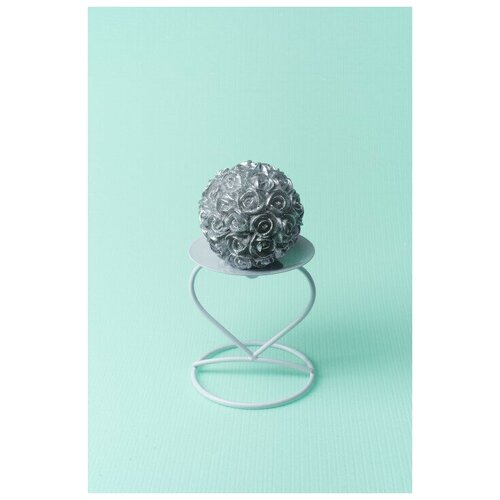 Свеча шар с розами серебро 483₽