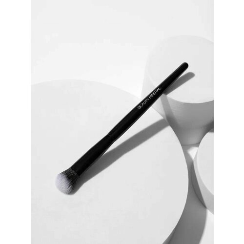 Кисть для кремовой коррекции PRO Cat Paw Concealer