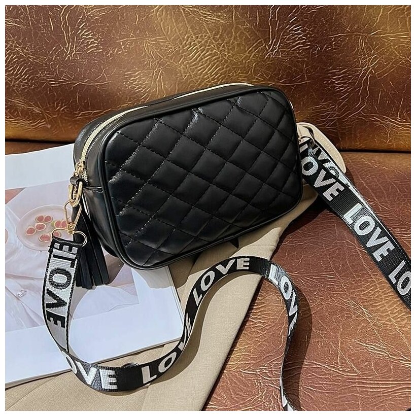 фото Сумка на плечо, рисунок ромб/экокожа, сумка клатч женская через плечо, цвет черный