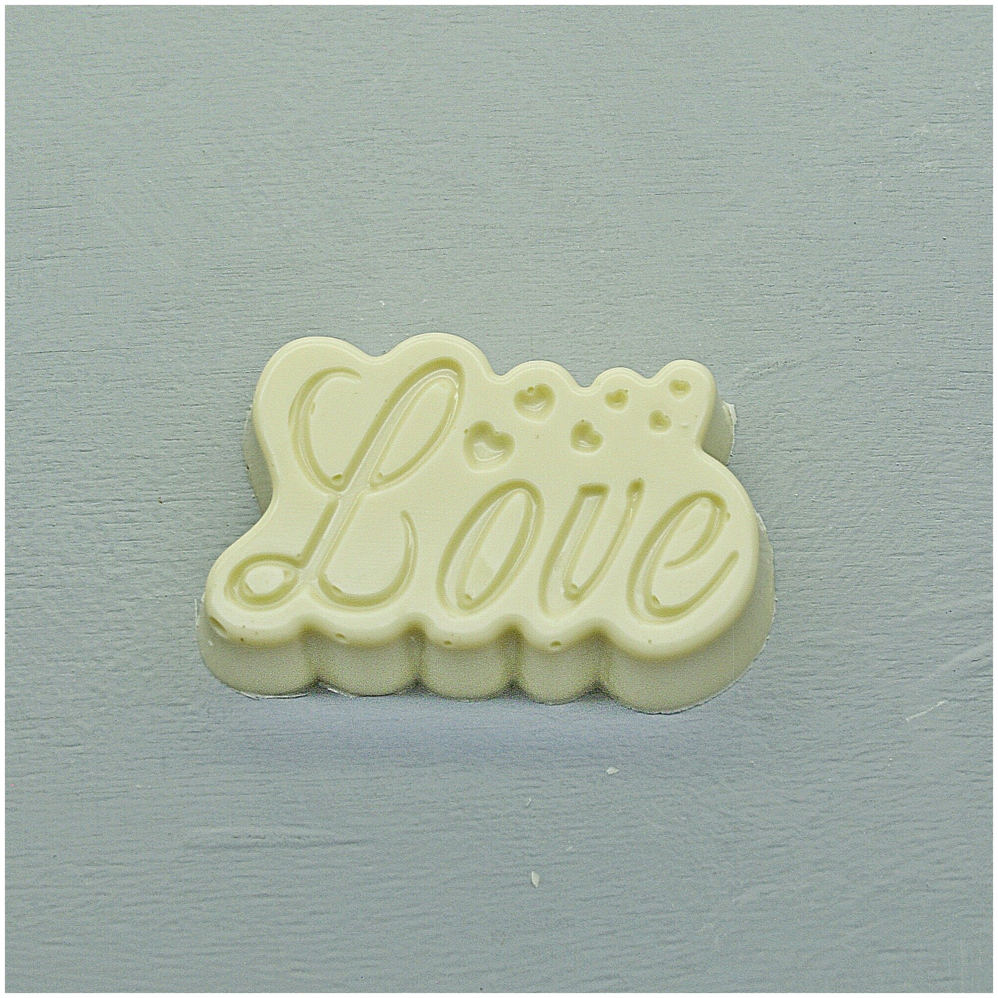 Подарочная шоколадная фигура Frade/Фраде - Любовь (вес-110г) (белый)