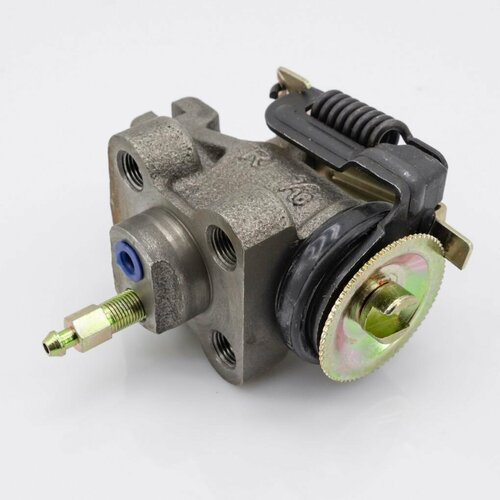 Рабочий тормозной цилиндр передний ISUZU ELF 3943 диаметр 34 с прокачкой правый автоматическая подводка YAMASIDA 4520₽