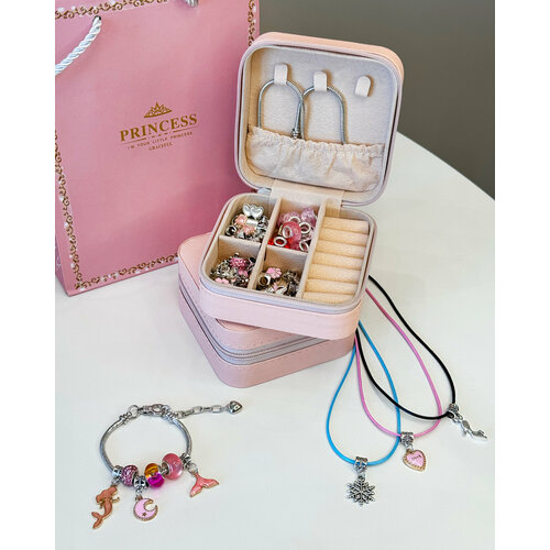 Набор для создания браслетов и украшений с шармами в шкатулке 1109₽