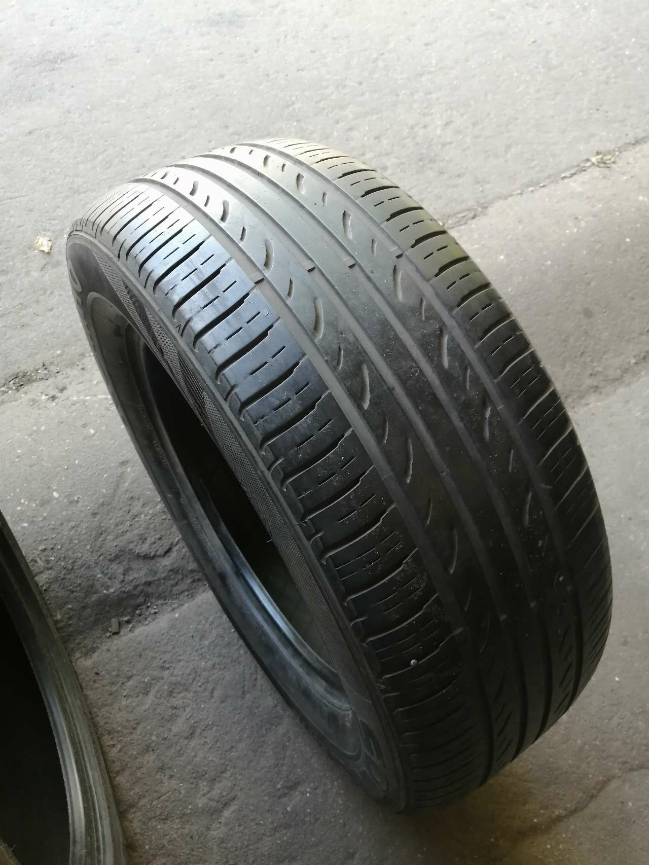 235/60 R16 100H Kumho Solus KH15