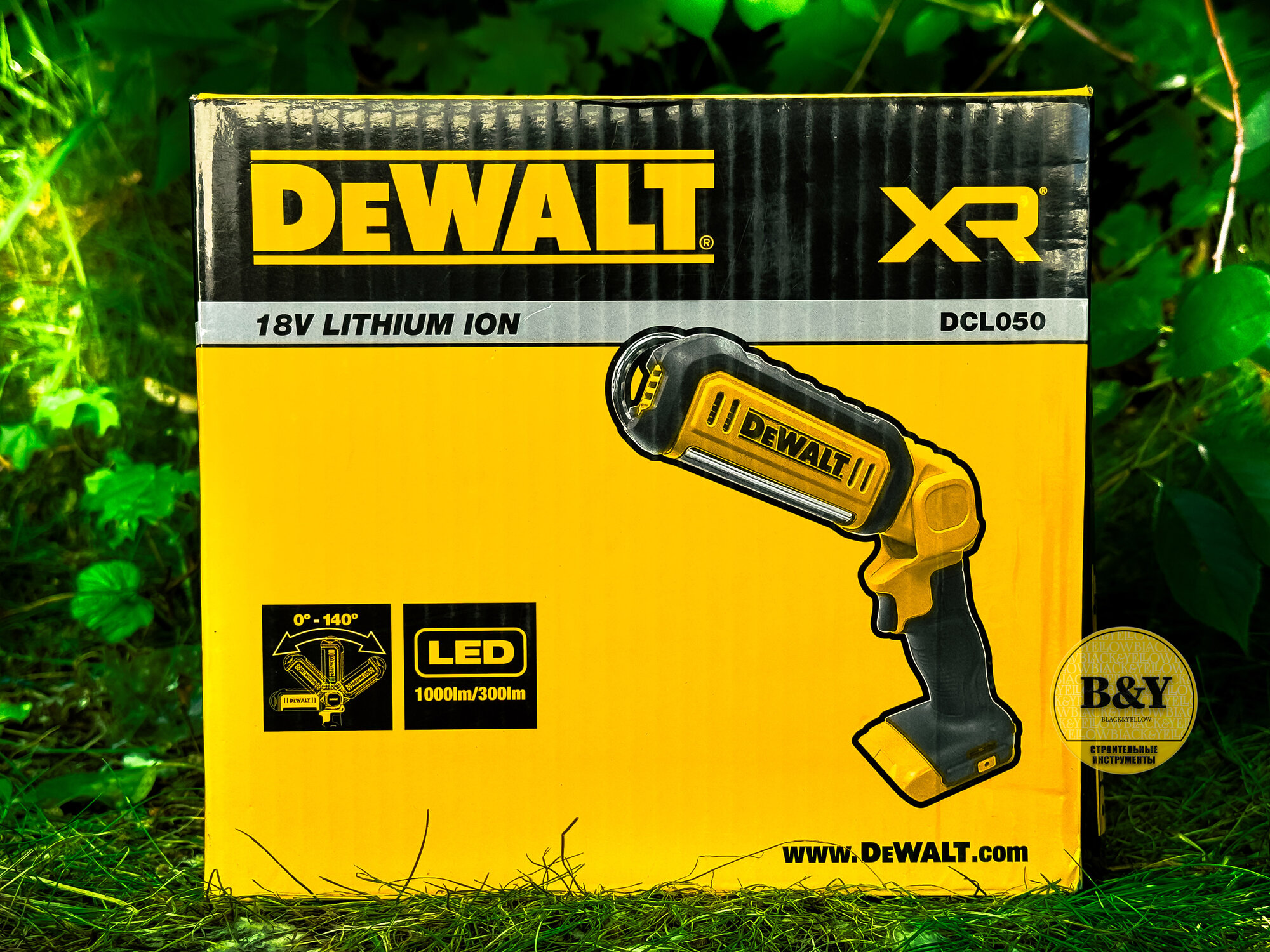 Аккумуляторный фонарь DEWALT DCL050 18В