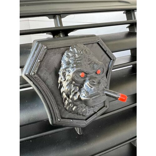 Эмблема Газель некст Горилла на решетку радиатора машины