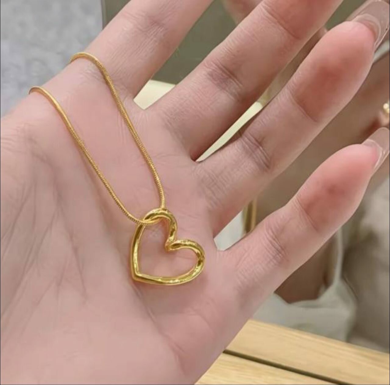 Золотое ожерелье «Сердце нежности» «Золотые Сердечки»современном минималистичном стиле — фото 1