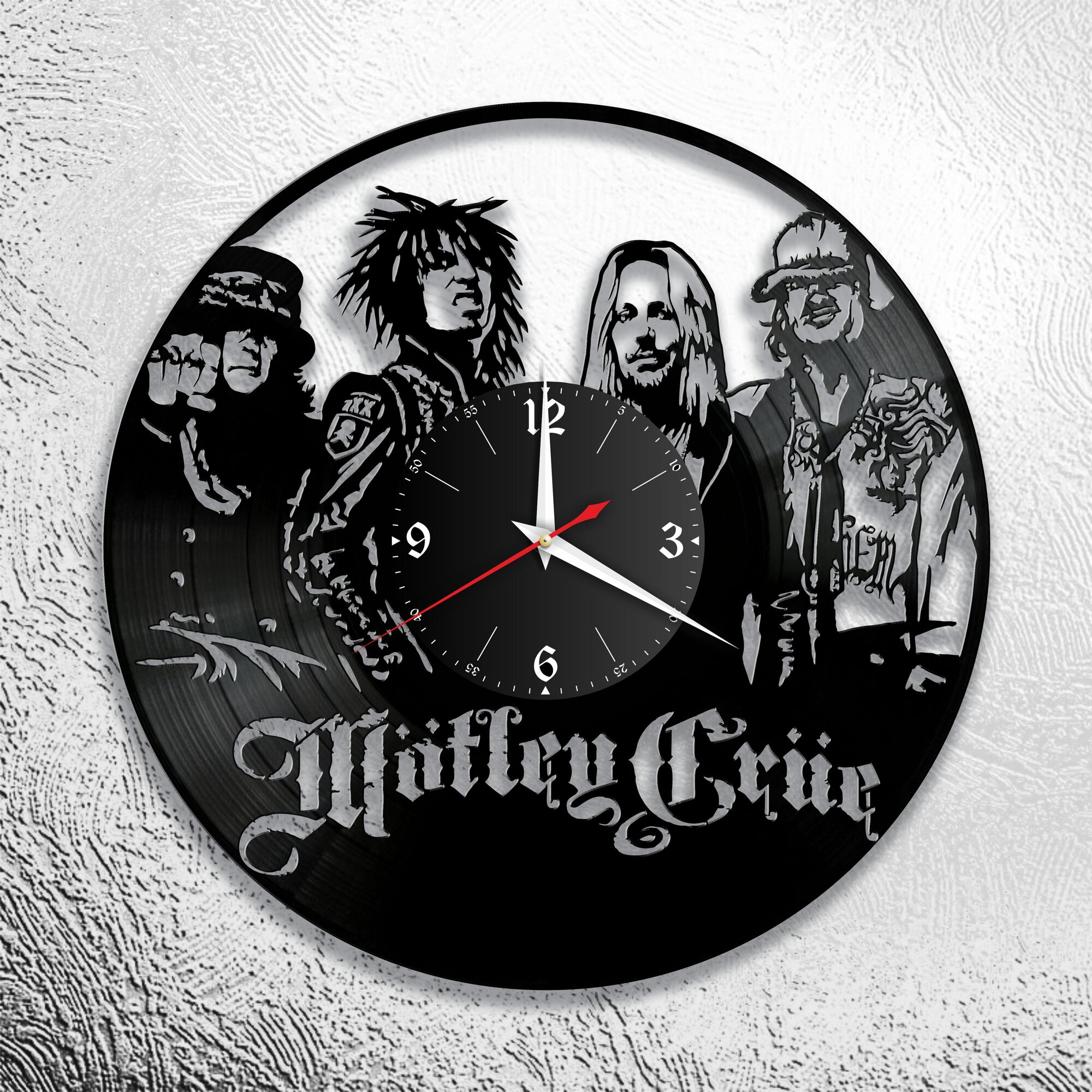 Настенные часы из виниловой пластинки с группой Motley Crue