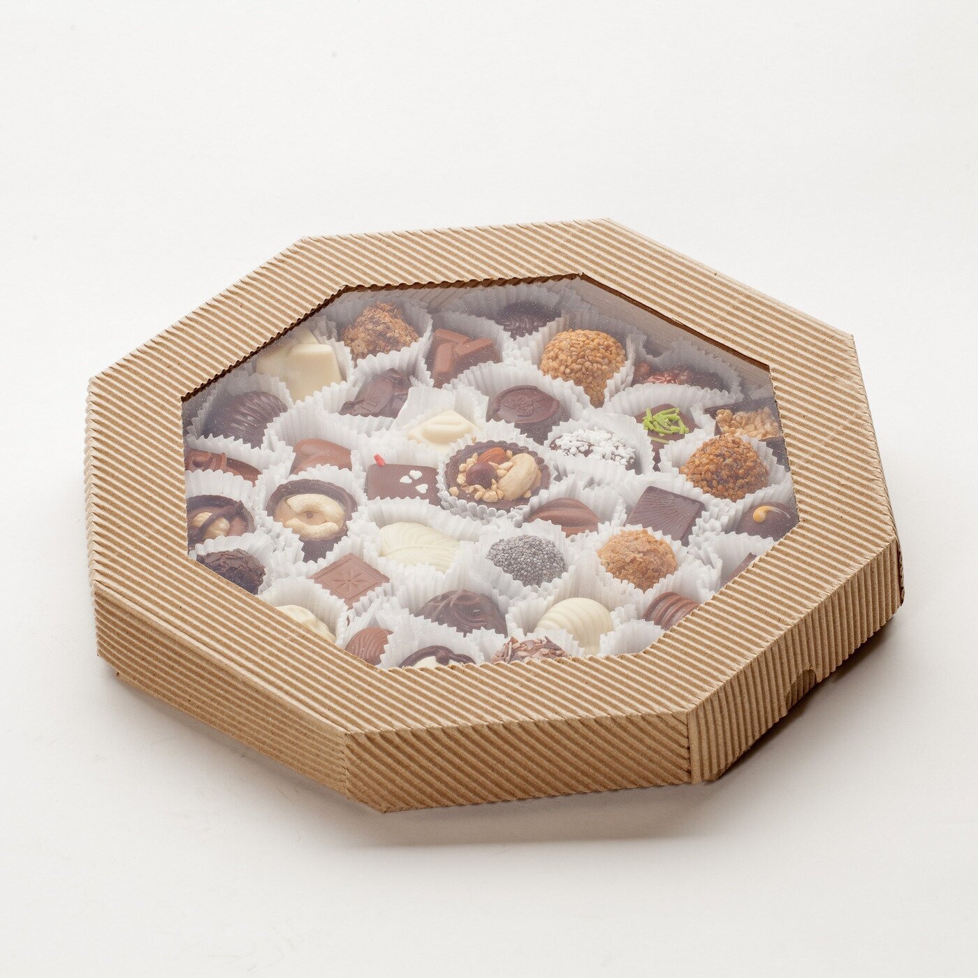 Коробка шоколадных конфет ручной работы Фраде/Frade - восьмигранник (на 28 конфет) - фотография № 4