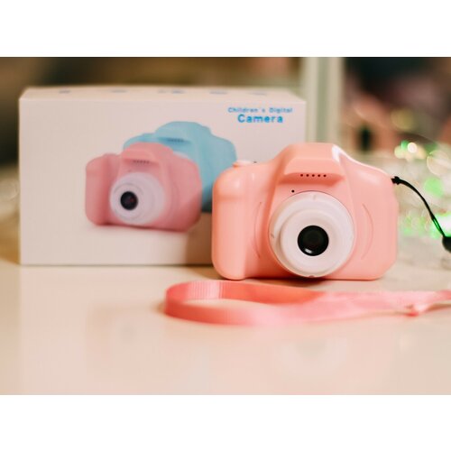 Детский фотоаппарат Начинающий фотограф розовый 96000₽