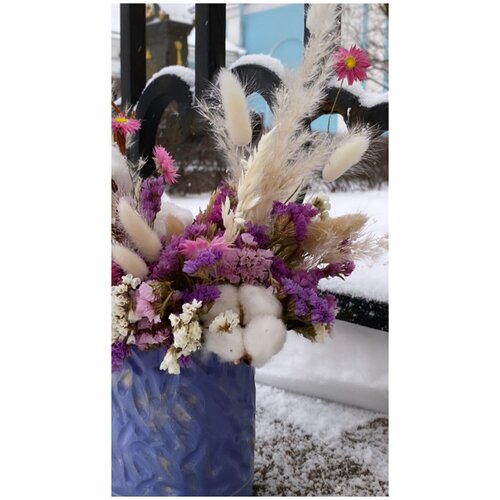 Композиция из сухоцветов в керамическом кашпо ручной работы