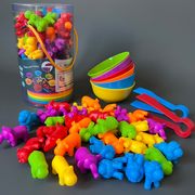 Главная Игрушки Артикул 01108 Набор Монтессори для сортировки по цветам с детским пинцетом и стаканчиками «Животные джунглей» 36 фигурок