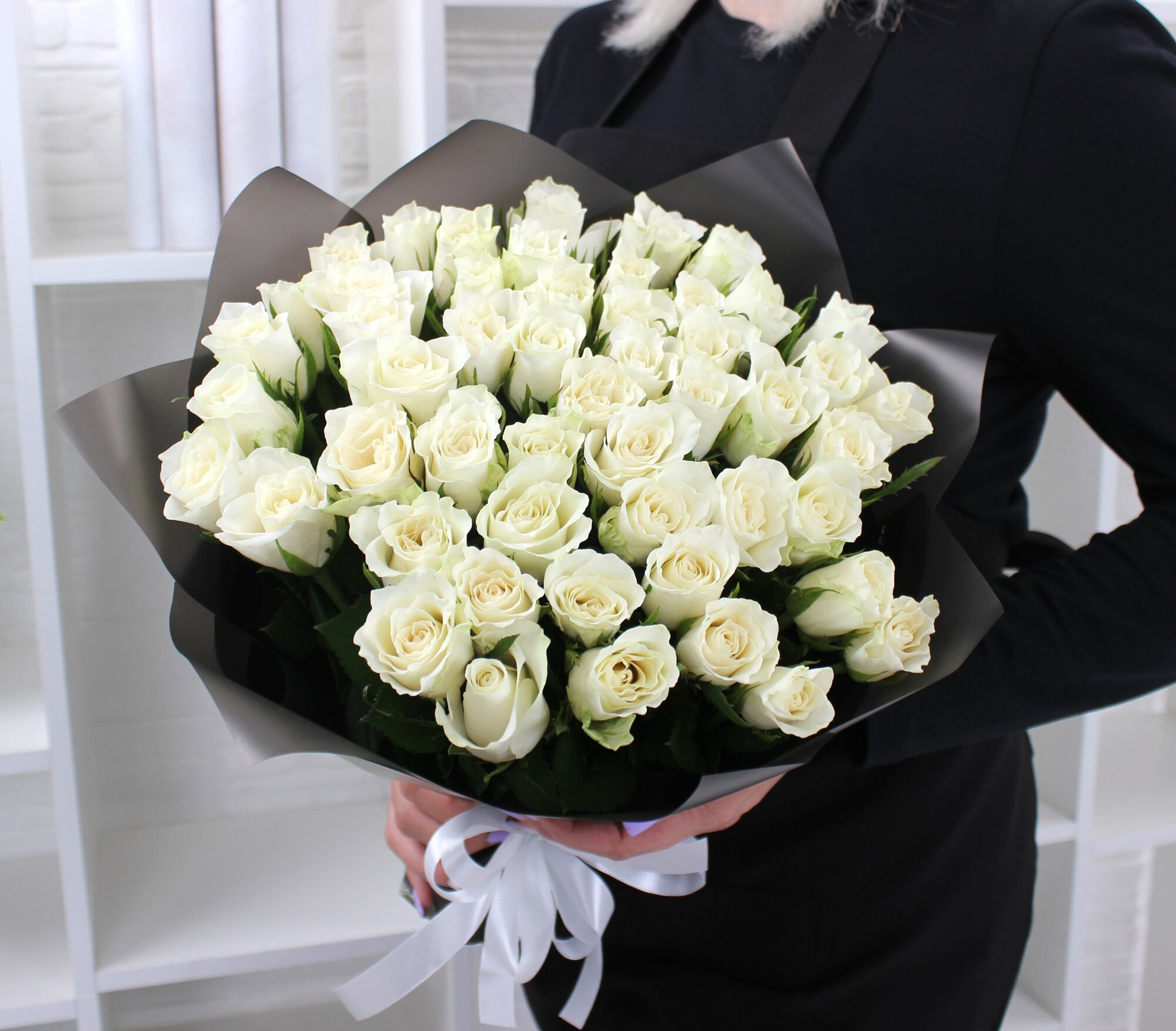 51 белая роза 40см