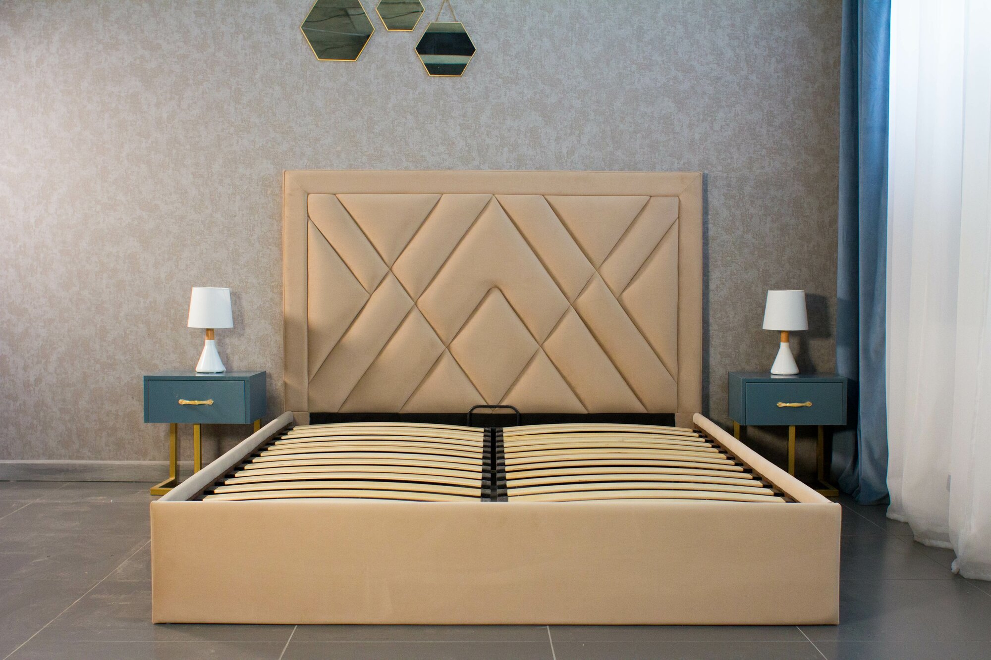 VIERO Кровать Мозайка мягкое изголовье с размером спального места 160х200 с ортопедическим основанием, без подъемного механизма