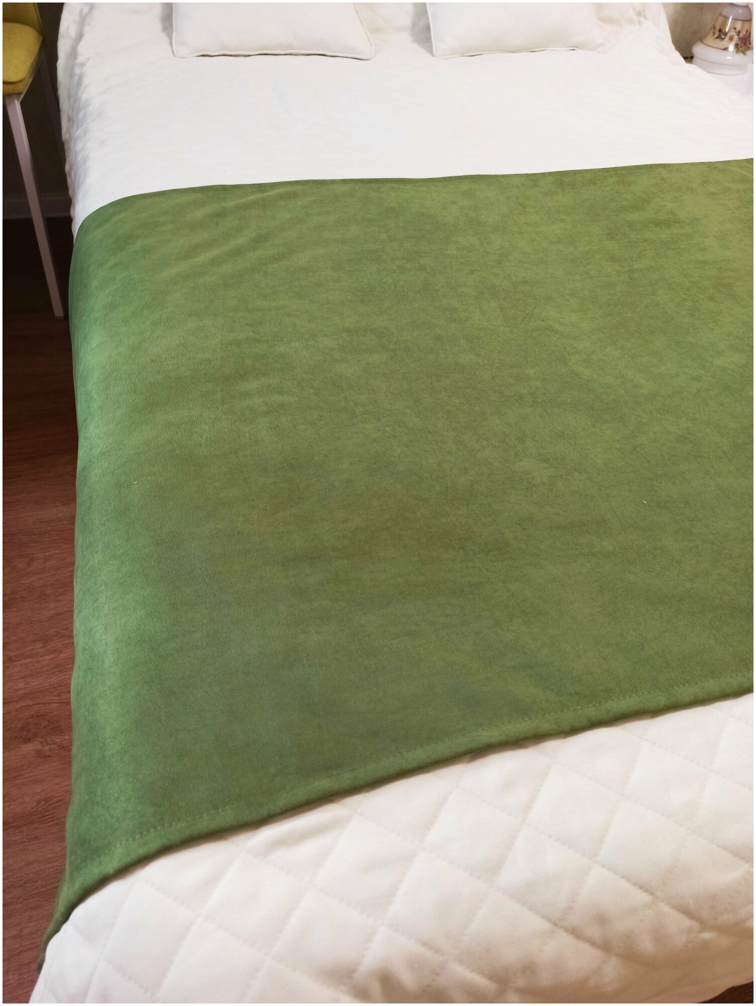 Покрывало - дорожка на кровать "Кружева" Канвас 70х140 см, зеленая трава