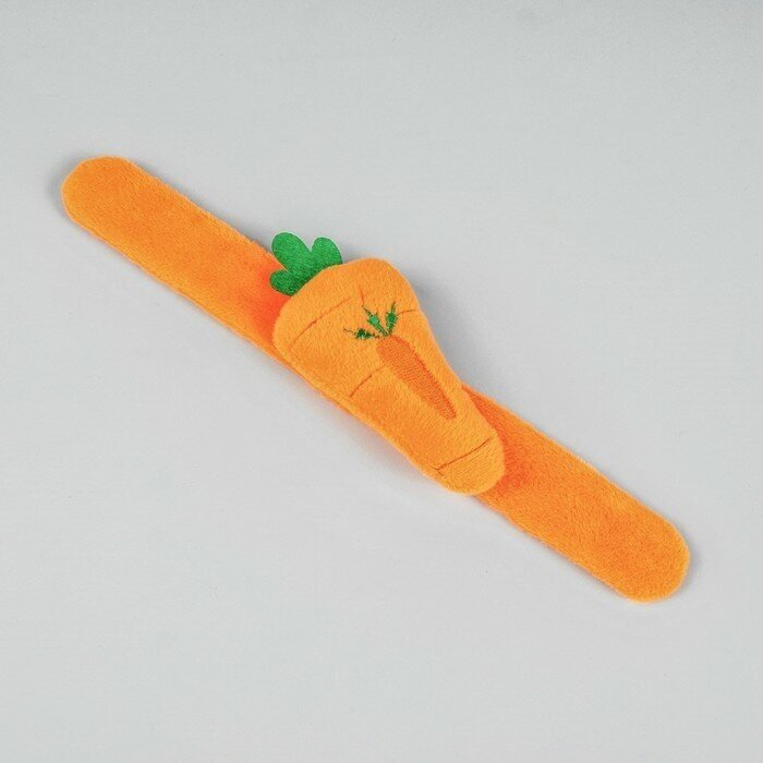 Игольница на браслете "Морковка", 23 х 4,5 см, цвет оранжевый