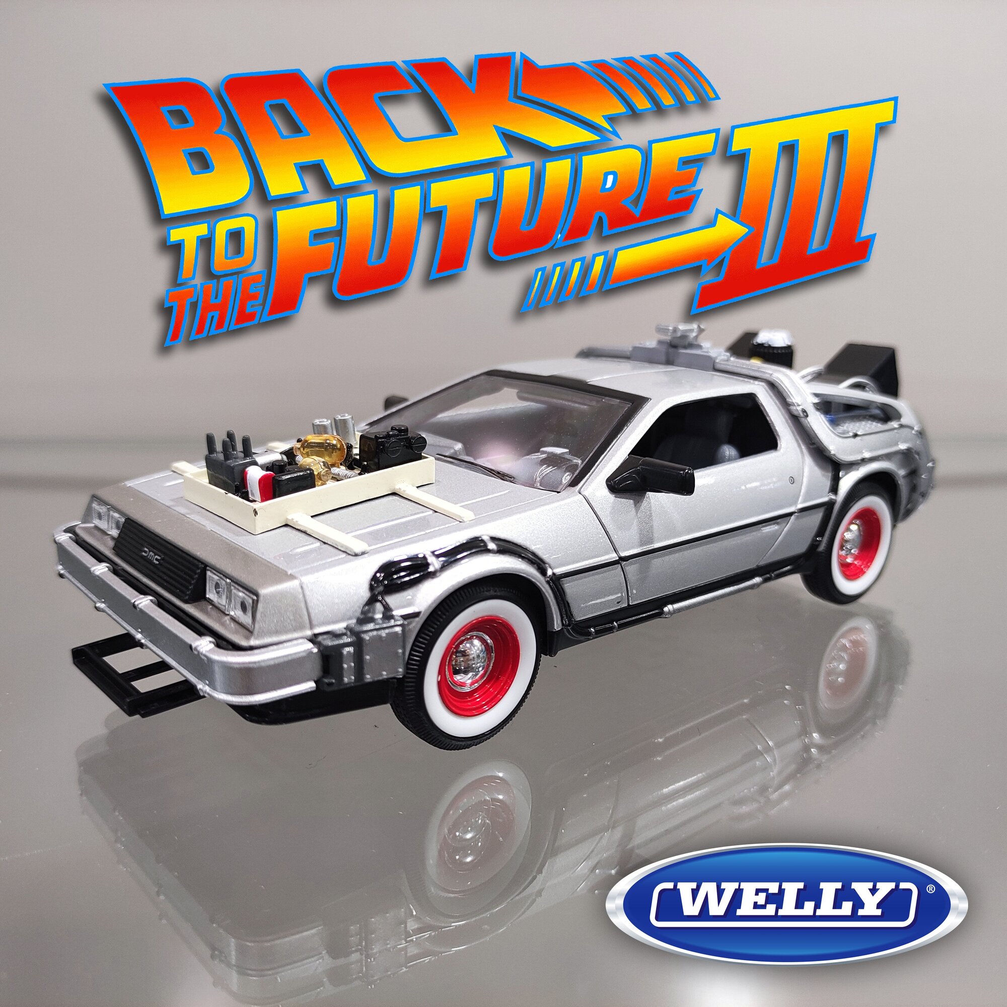 1:24 Welly 22444 DeLorean DMC-12 Машина времени из к/ф "Назад в будущее 3"