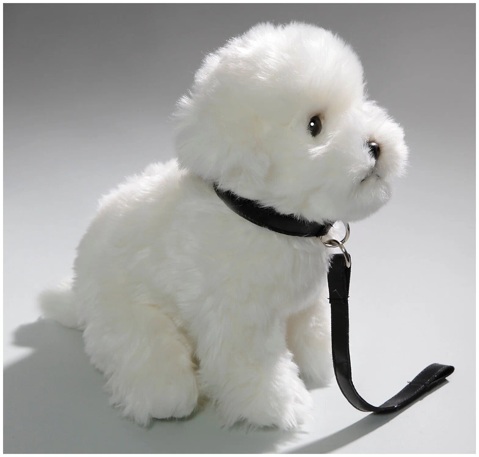Мягкая игрушка LEOSCO Собака Мальтезе без поводка 27 см