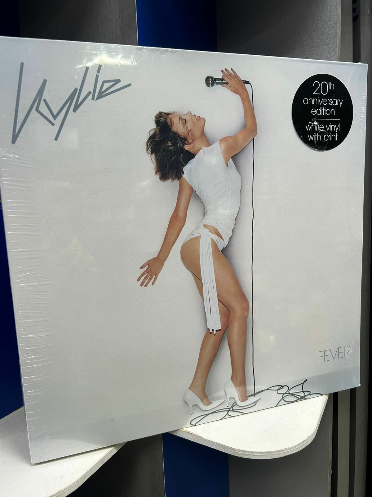 MINOGUE, KYLIE FEVER Limited 180 Gram White Vinyl Poster 12" винил WM - фото №12