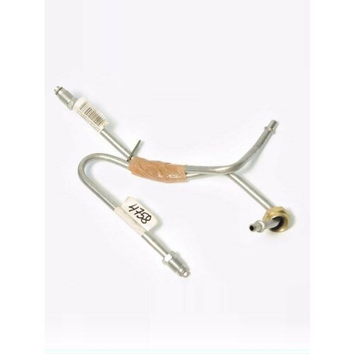 Трубки топливной рампы ВАЗ 2107 2105 инжектор 8кл 2шт 21044-1104013 895₽