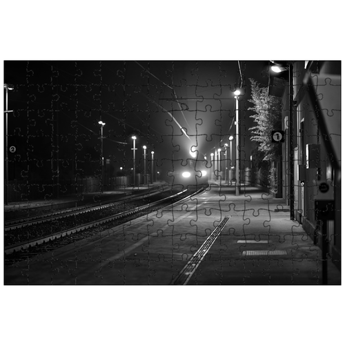 фото Магнитный пазл 27x18см."поезд, станция, ночь" на холодильник lotsprints