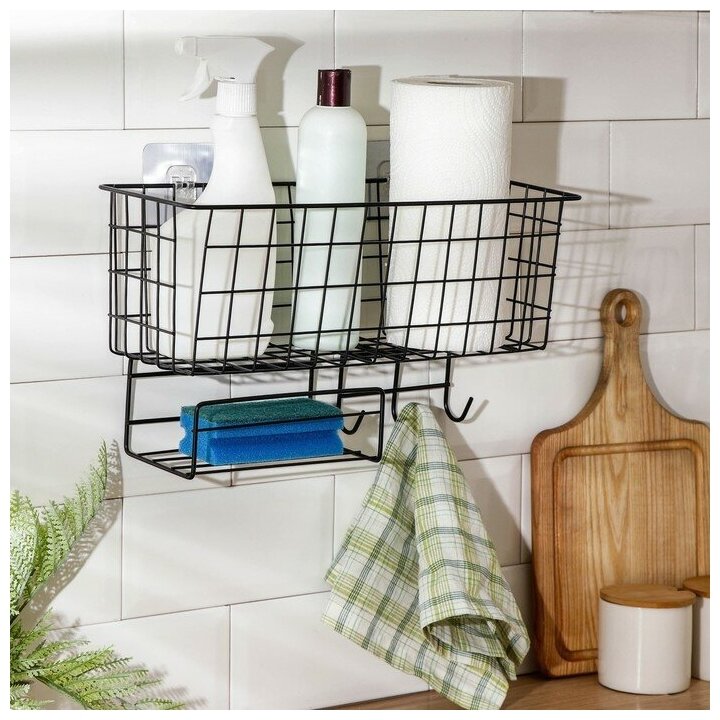 фото Корзина подвесная, настенная на присосках, органайзер металический, кухонный держатель, 37,5×15×22 см, цвет чёрный